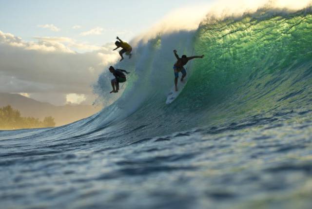 SURFING IN SRI LANKA - ARUGAMBAY AND HIKKADUWA